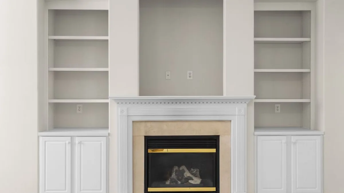 Intérieur lumineux avec des rangements intégrés